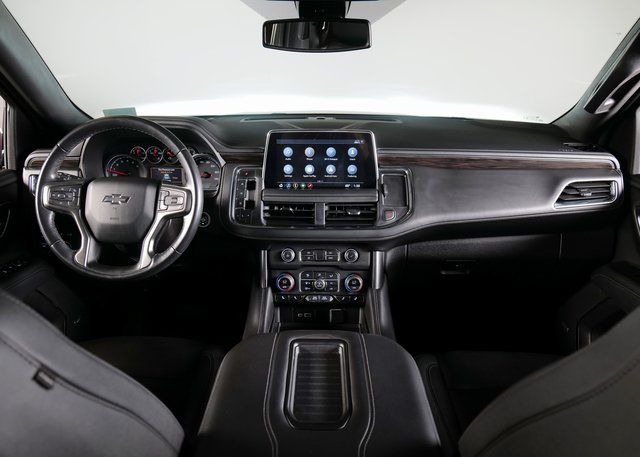 2021 Chevrolet Suburban Z71 photo 3