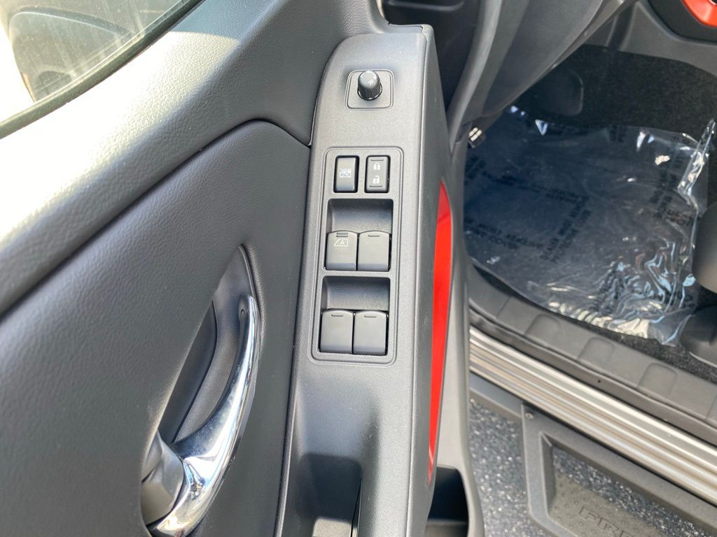 2025 Nissan Frontier PRO-4X photo 11