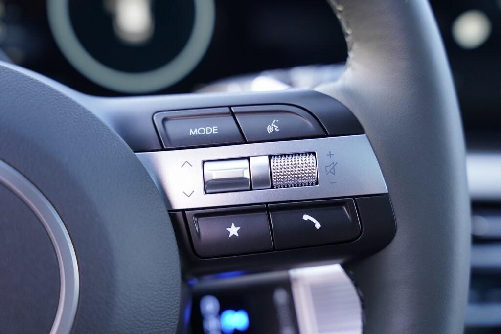 2025 Hyundai Tucson Hybrid Limited photo 18