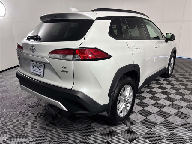 2023 Toyota Corolla Cross LE photo 7