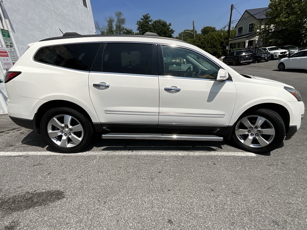 2014 Chevrolet Traverse LTZ photo 5