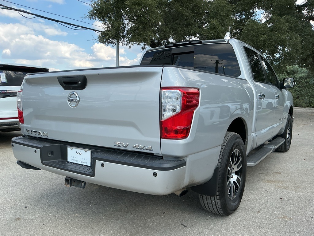 2019 Nissan Titan SV photo 3
