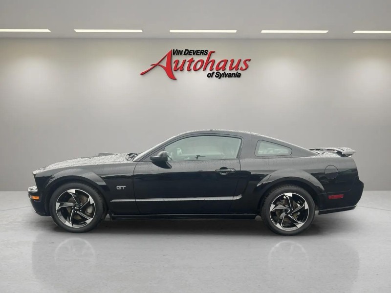 2007 Ford Mustang GT Deluxe photo 20