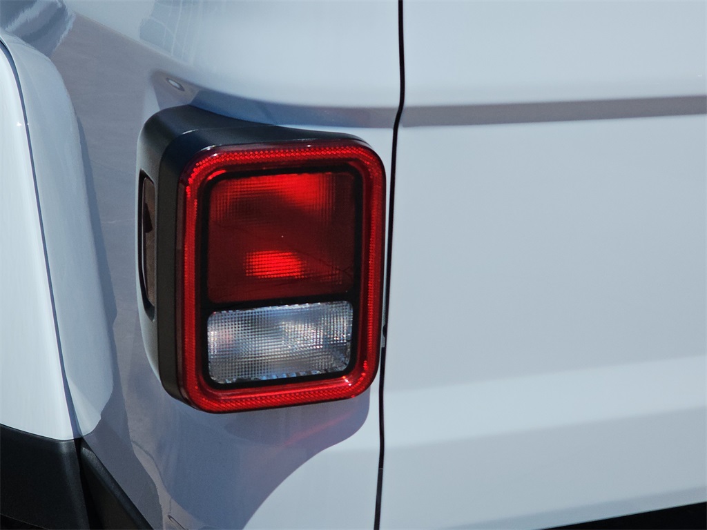 2025 Jeep Gladiator Sport photo 35