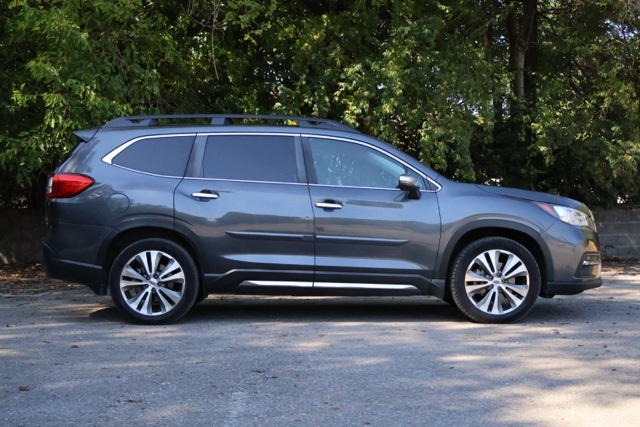 2022 Subaru Ascent Touring photo 12