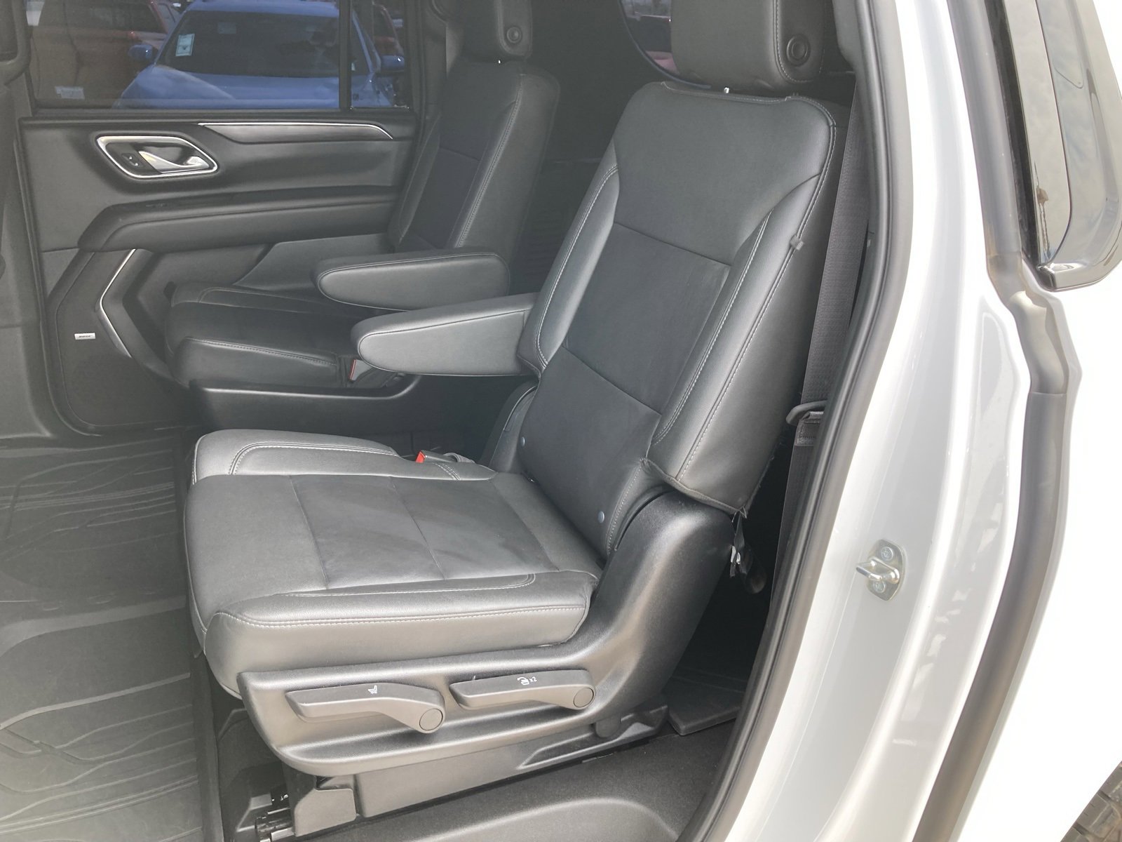 2024 Chevrolet Suburban Z71 photo 41