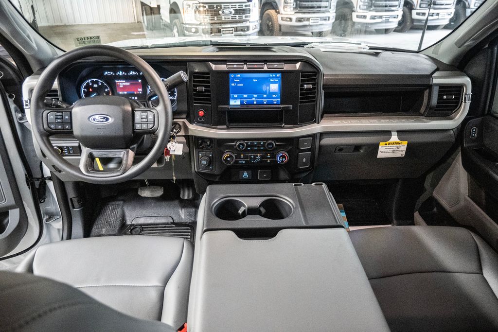 2024 Ford F-550 XL photo 19