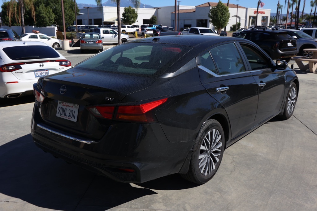 2023 Nissan Altima 2.5 SV photo 3