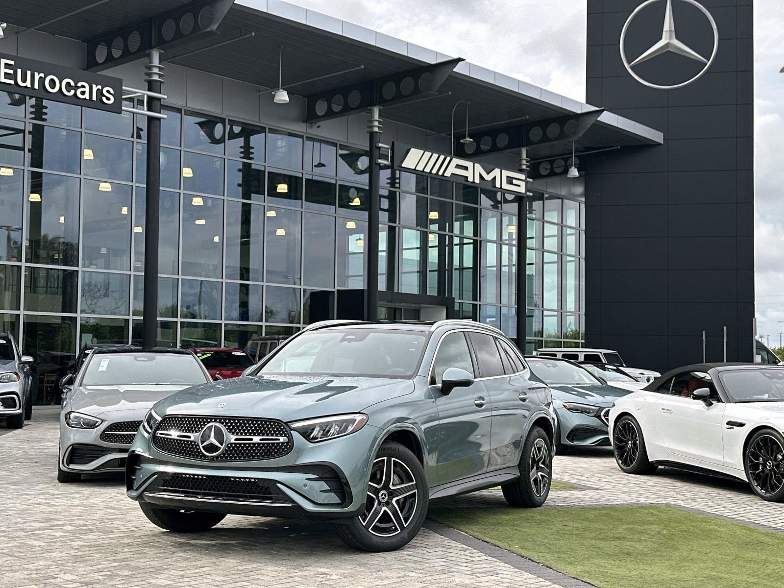 2026 Mercedes-Benz GLC Base's photo