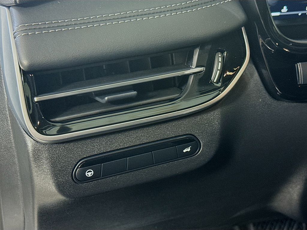 2026 Infiniti QX60 Luxe photo 10