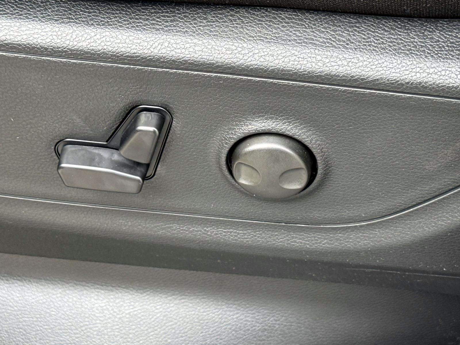 2025 Ram 1500 Big Horn photo 15