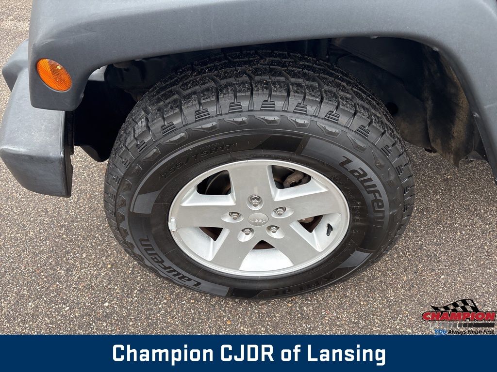 2017 Jeep Wrangler Unlimited Sport photo 2