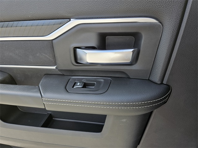 2026 Ram 2500 Big Horn photo 9