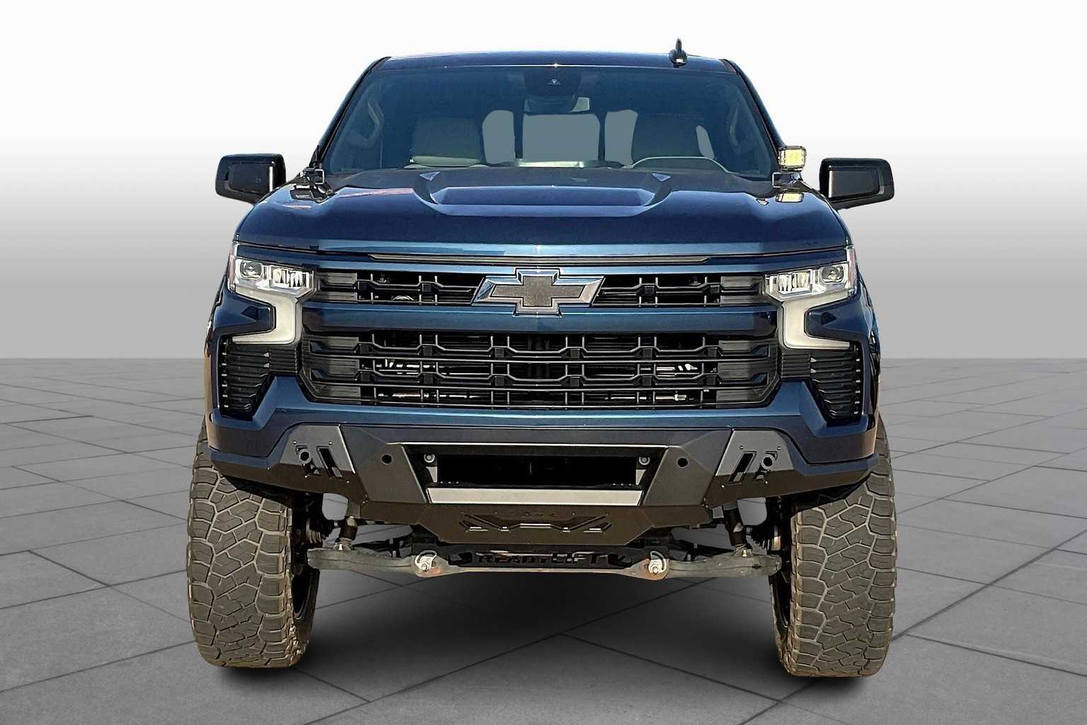 2023 Chevrolet Silverado 1500 RST photo 3