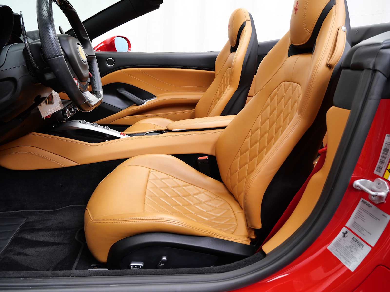 2017 Ferrari California T photo 17
