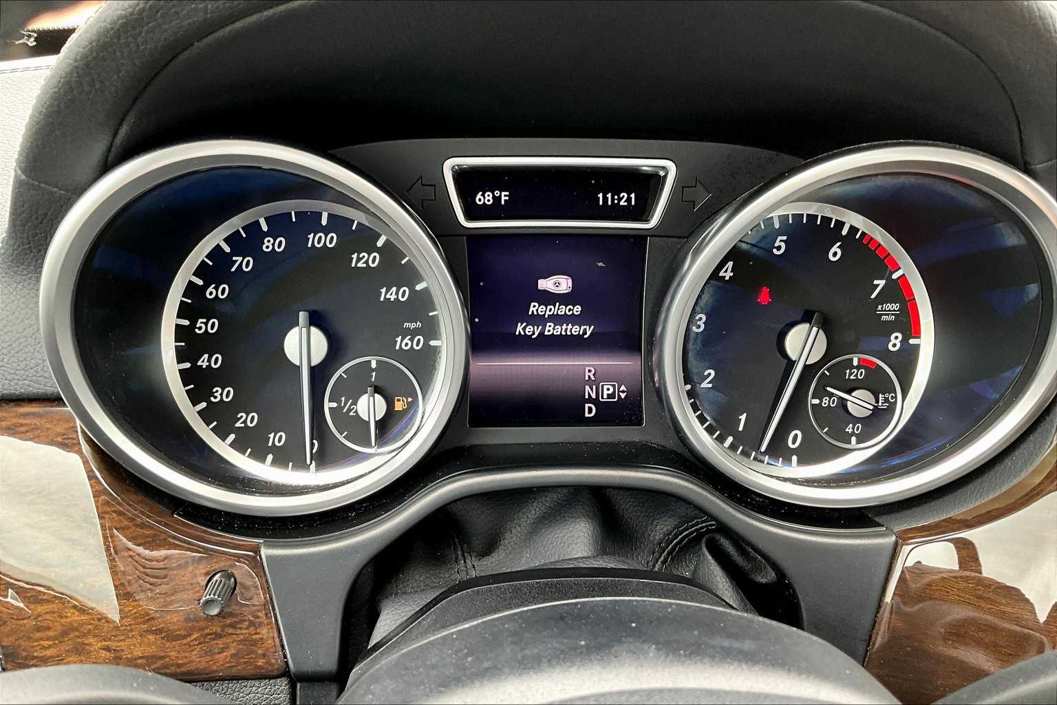2016 Mercedes Benz GL 450 photo 22