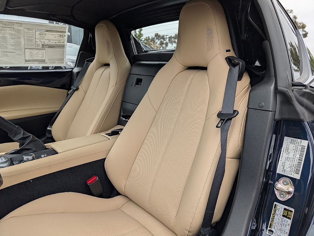 2025 Mazda MX-5 Miata Miata RF Grand Touring photo 18