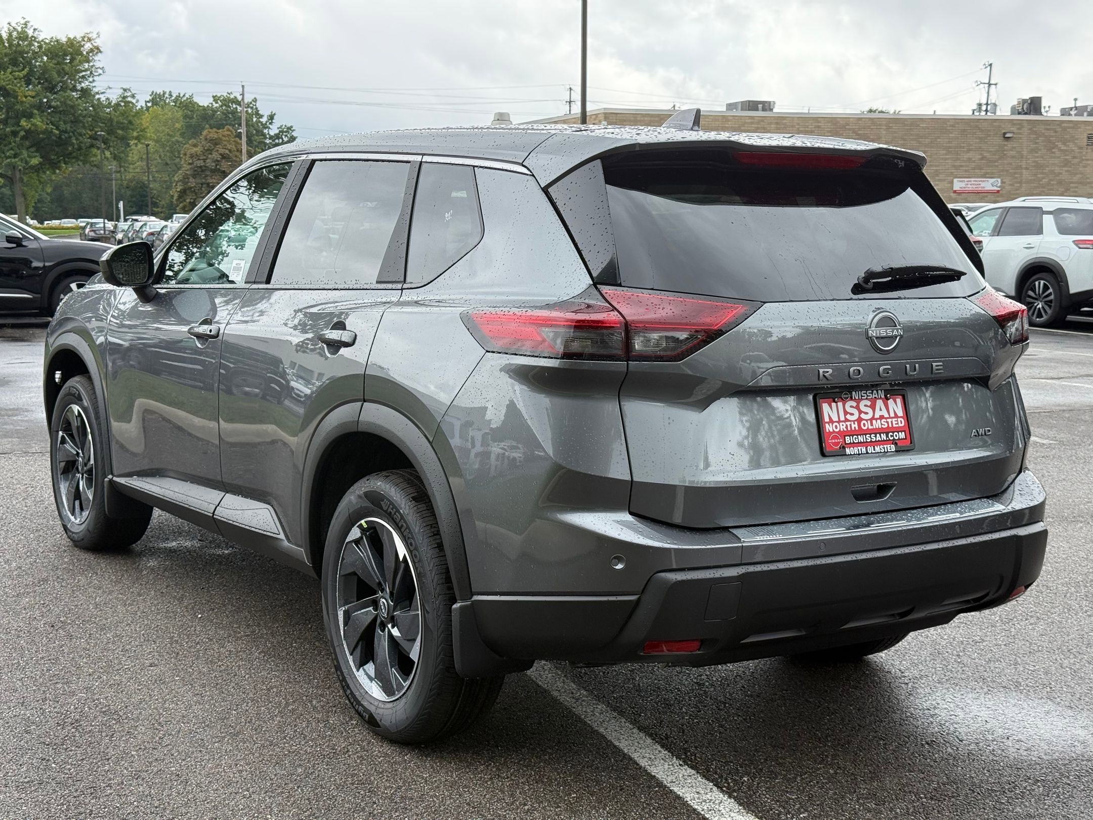 2026 Nissan Rogue SV photo 4