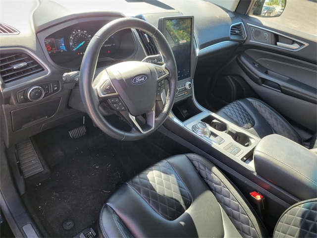 2024 Ford Edge Titanium photo 14
