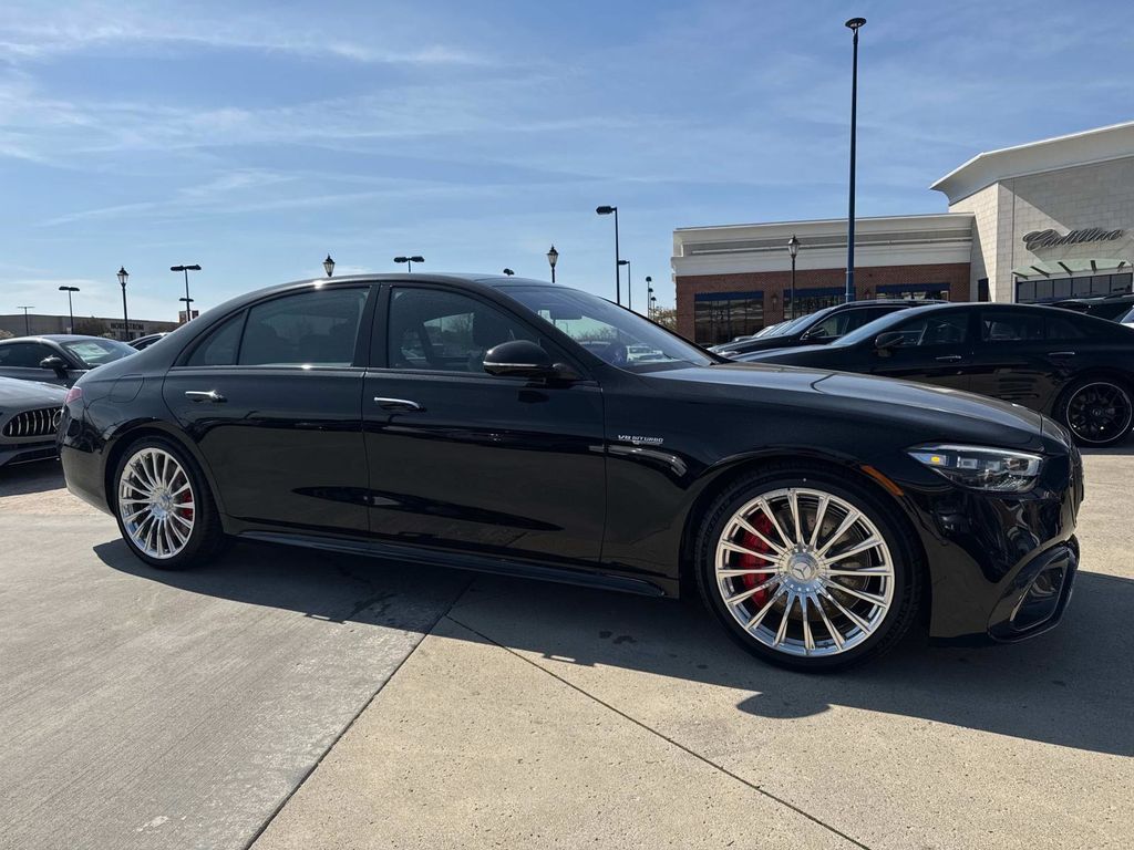 2025 Mercedes Benz S 63 e AMG 4MATIC photo 4
