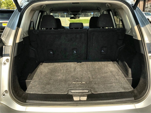 2024 Nissan Rogue SV photo 13