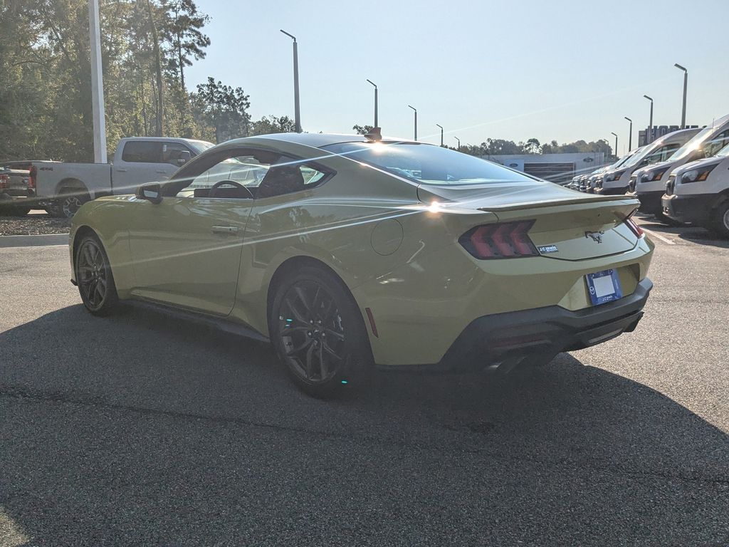 2025 Ford Mustang EcoBoost Premium photo 6