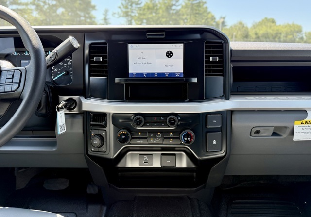 2025 Ford F-350 XL photo 21