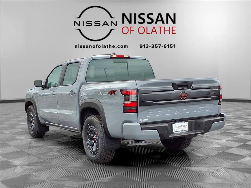 2025 Nissan Frontier PRO-4X photo 3