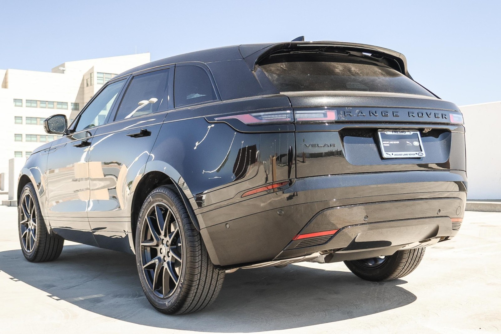 2026 Land Rover Range Rover Velar SE photo 6