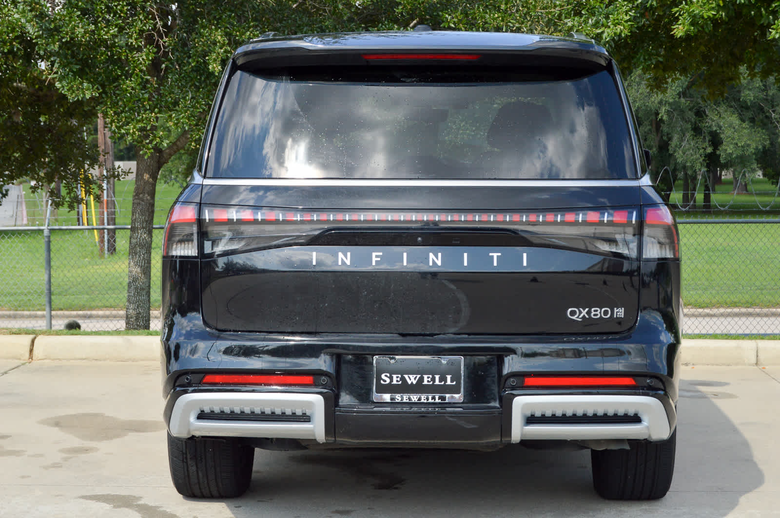 2025 Infiniti QX80 Sensory photo 5