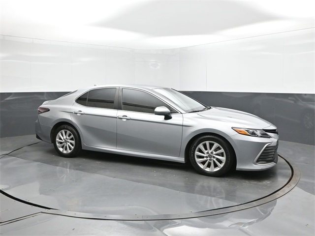 2023 Toyota Camry LE photo 14