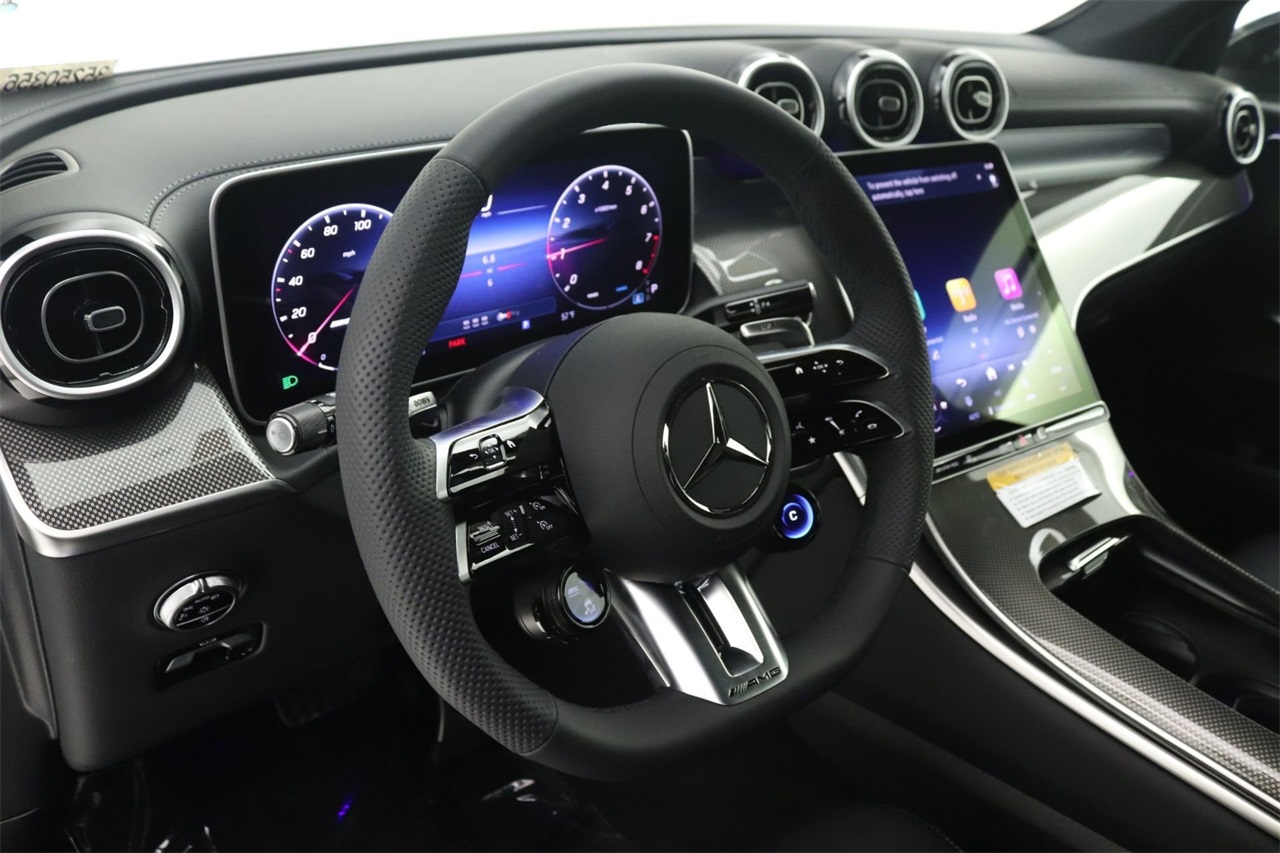 2025 Mercedes Benz GLC 43 AMG 4MATIC photo 4