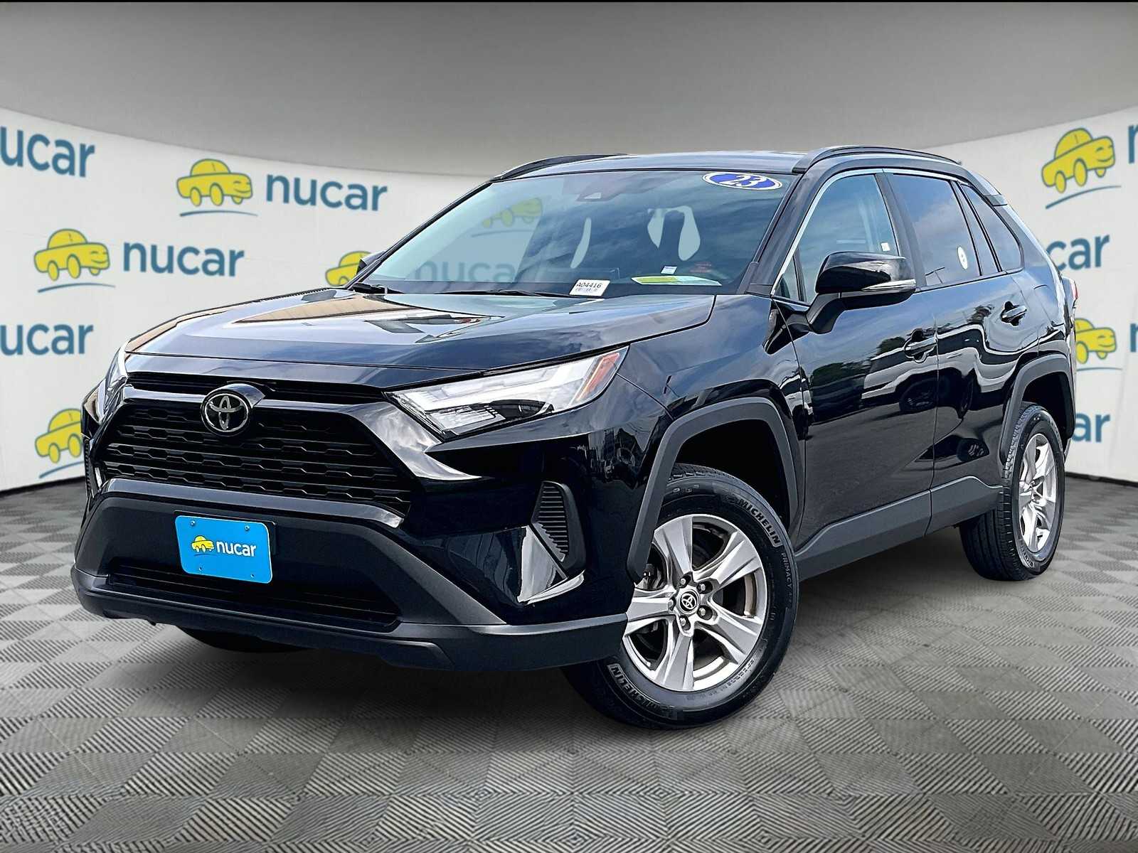2023 Toyota RAV4 XLE photo 3