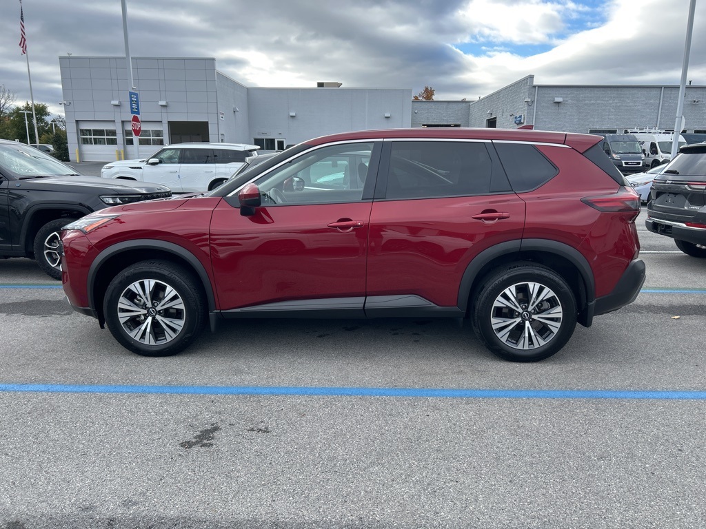 2023 Nissan Rogue SV photo 2
