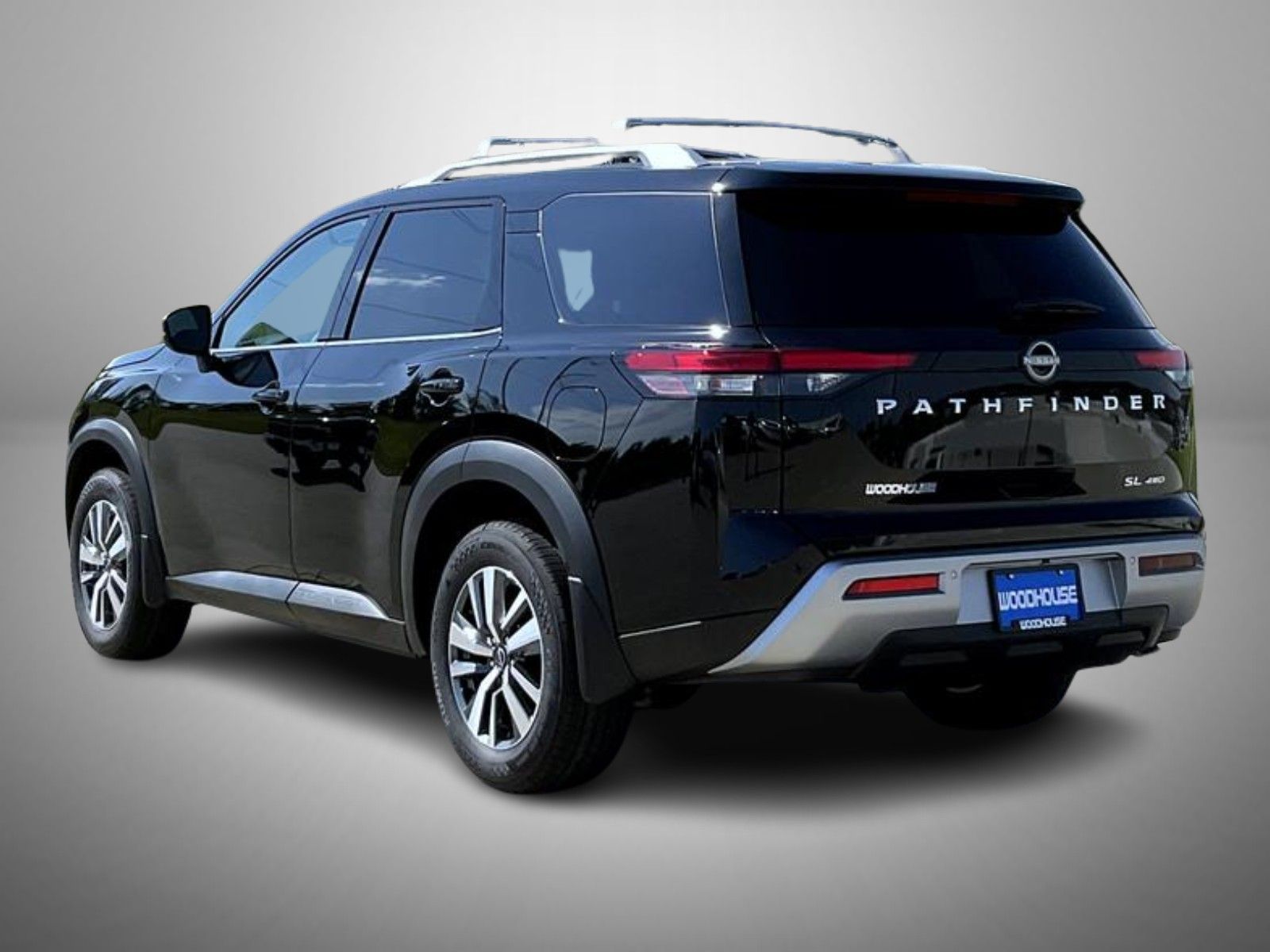 2025 Nissan Pathfinder SL photo 5