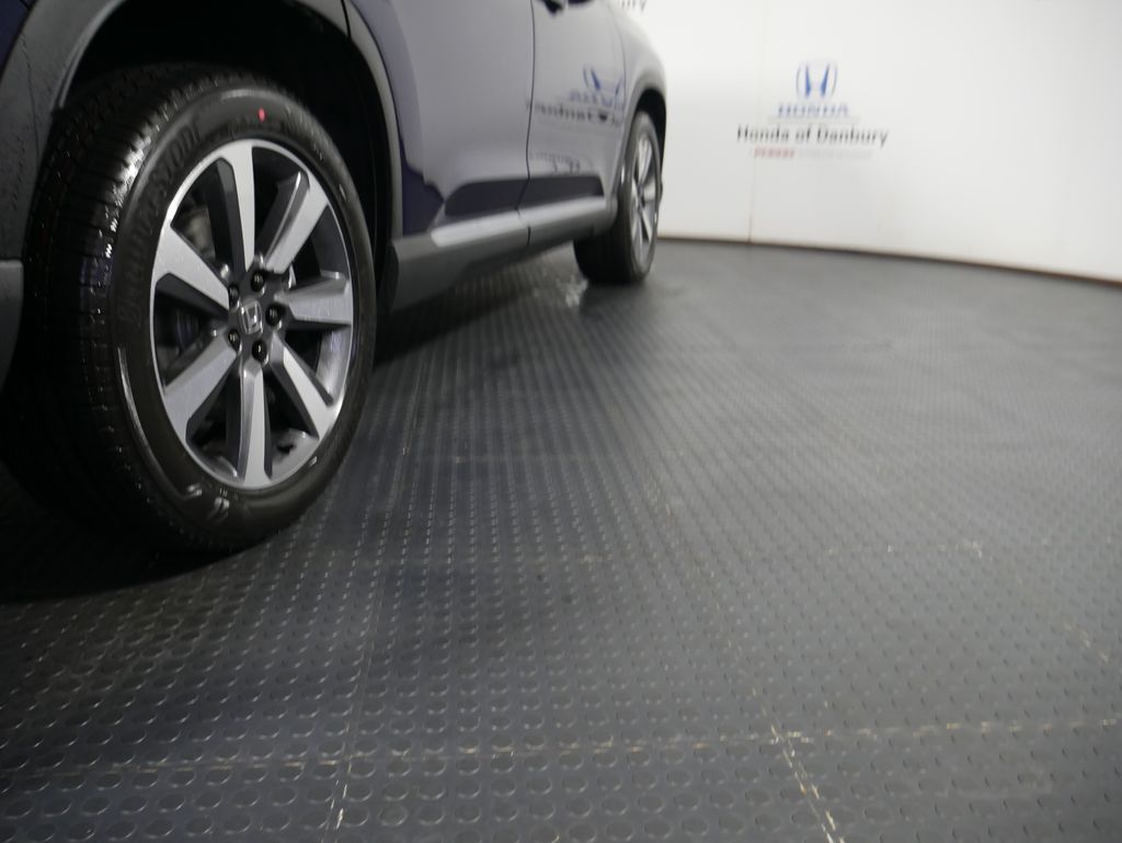 2025 Honda Pilot Touring photo 3