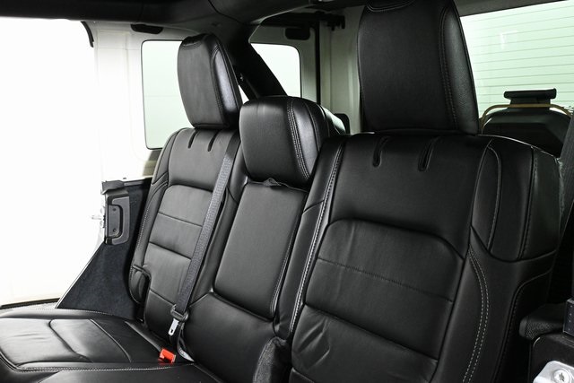 2022 Jeep Wrangler Unlimited Sahara photo 18