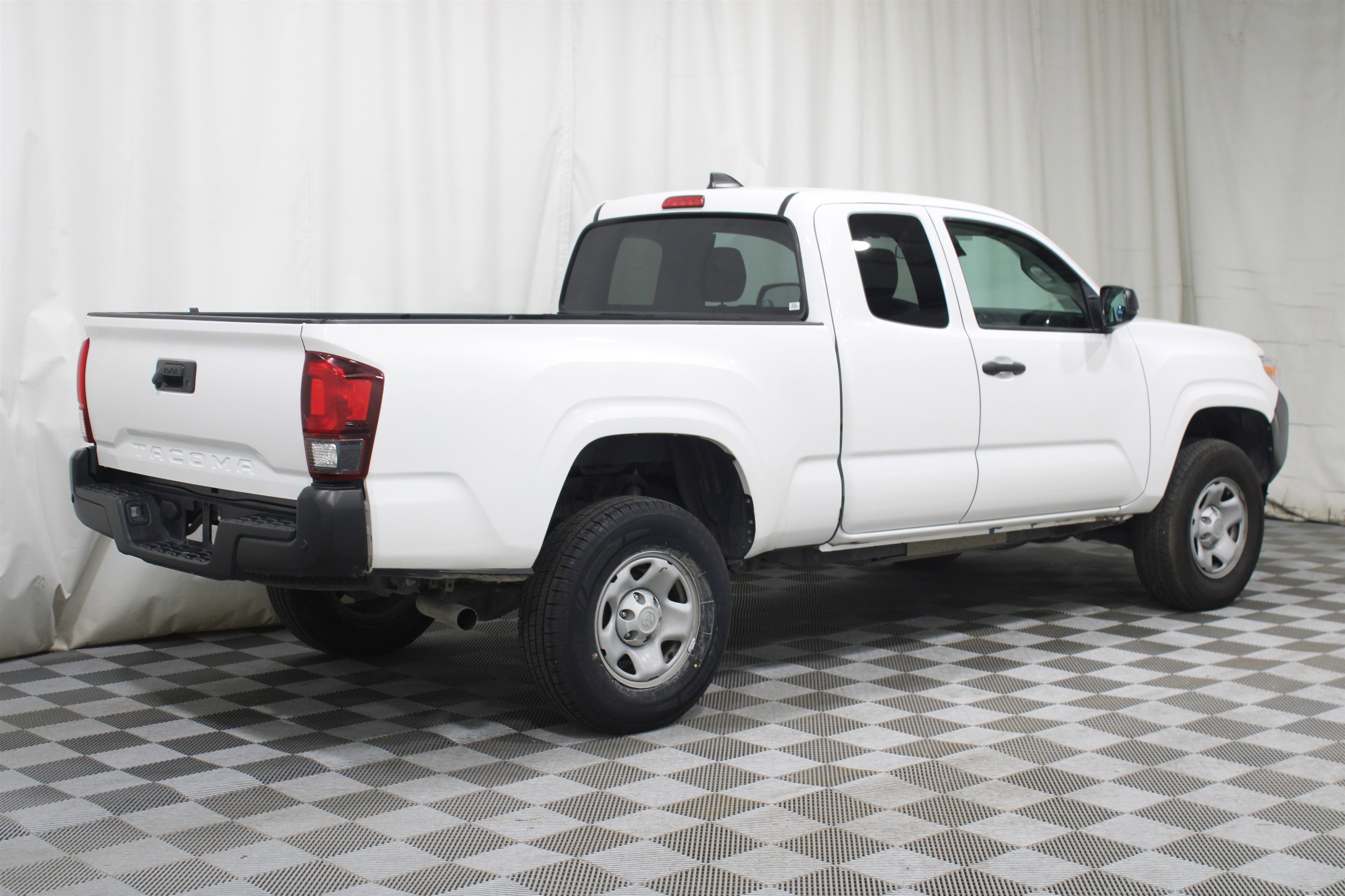 2022 Toyota Tacoma SR photo 13