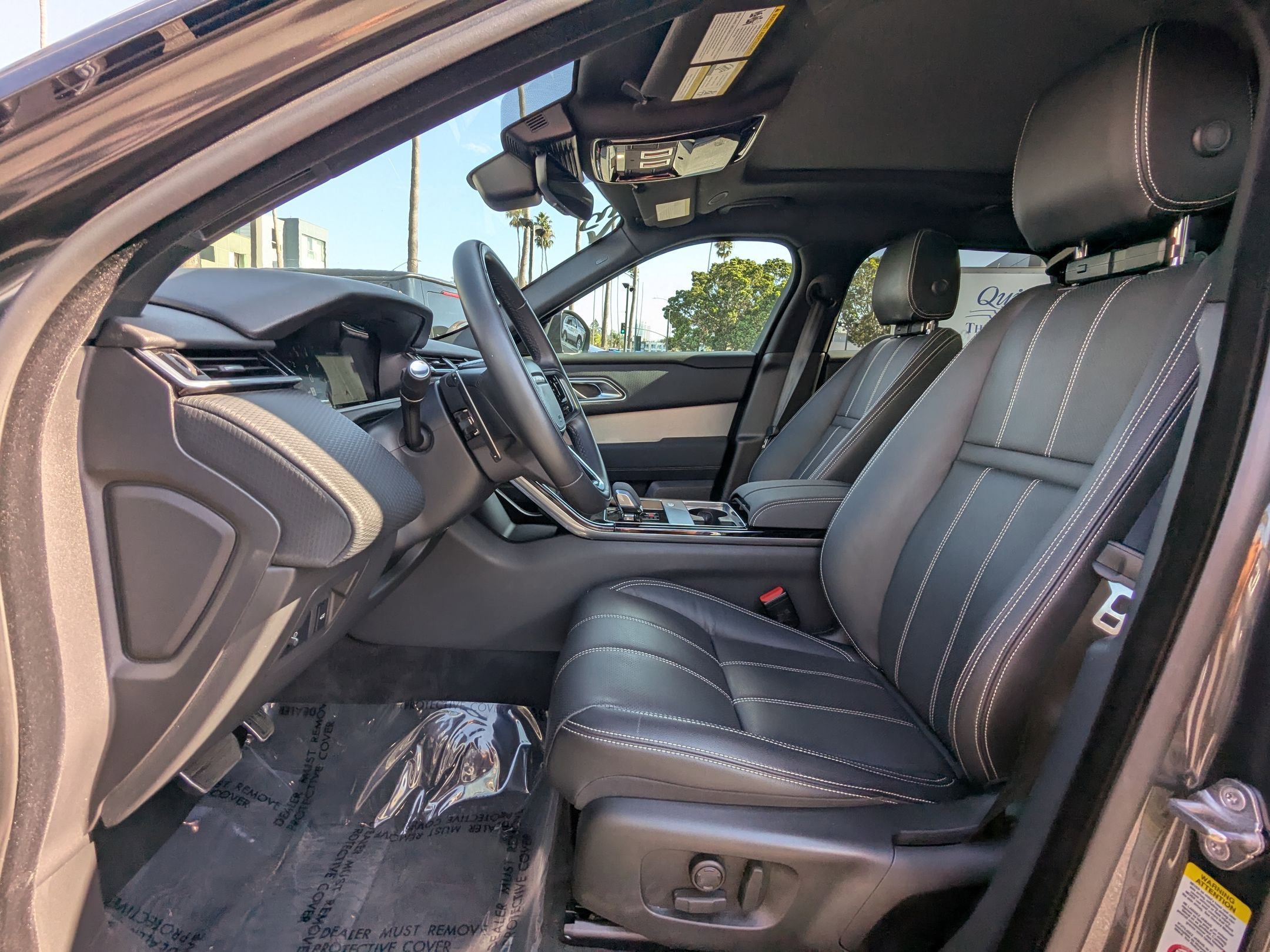2023 Land Rover Range Rover Velar R-Dynamic S photo 16