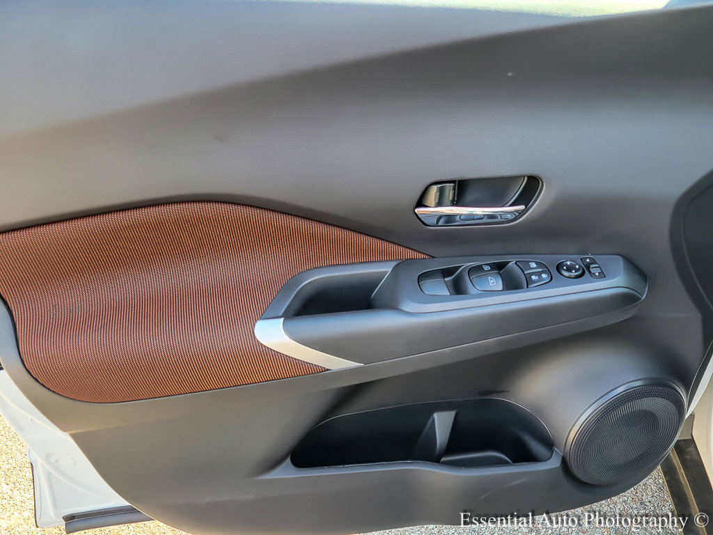 2024 NISSAN KICKS - Image 17