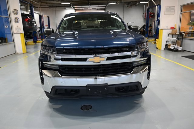 2020 Chevrolet Silverado 1500 LT photo 2