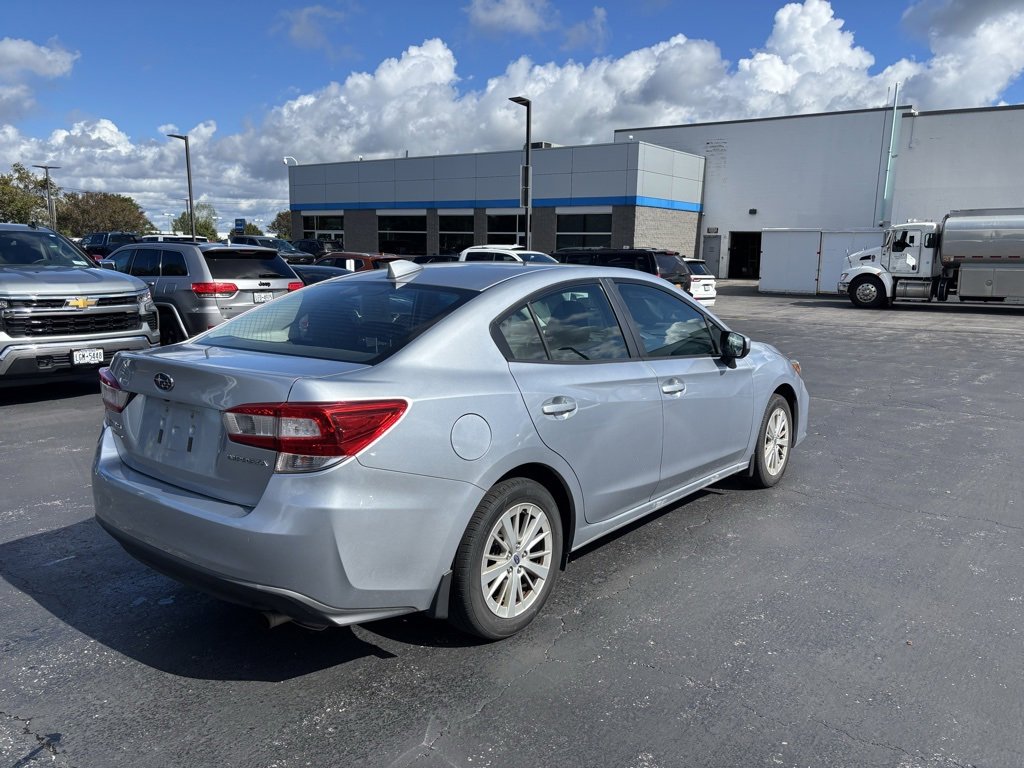 2018 Subaru Impreza 2.0i Premium photo 4