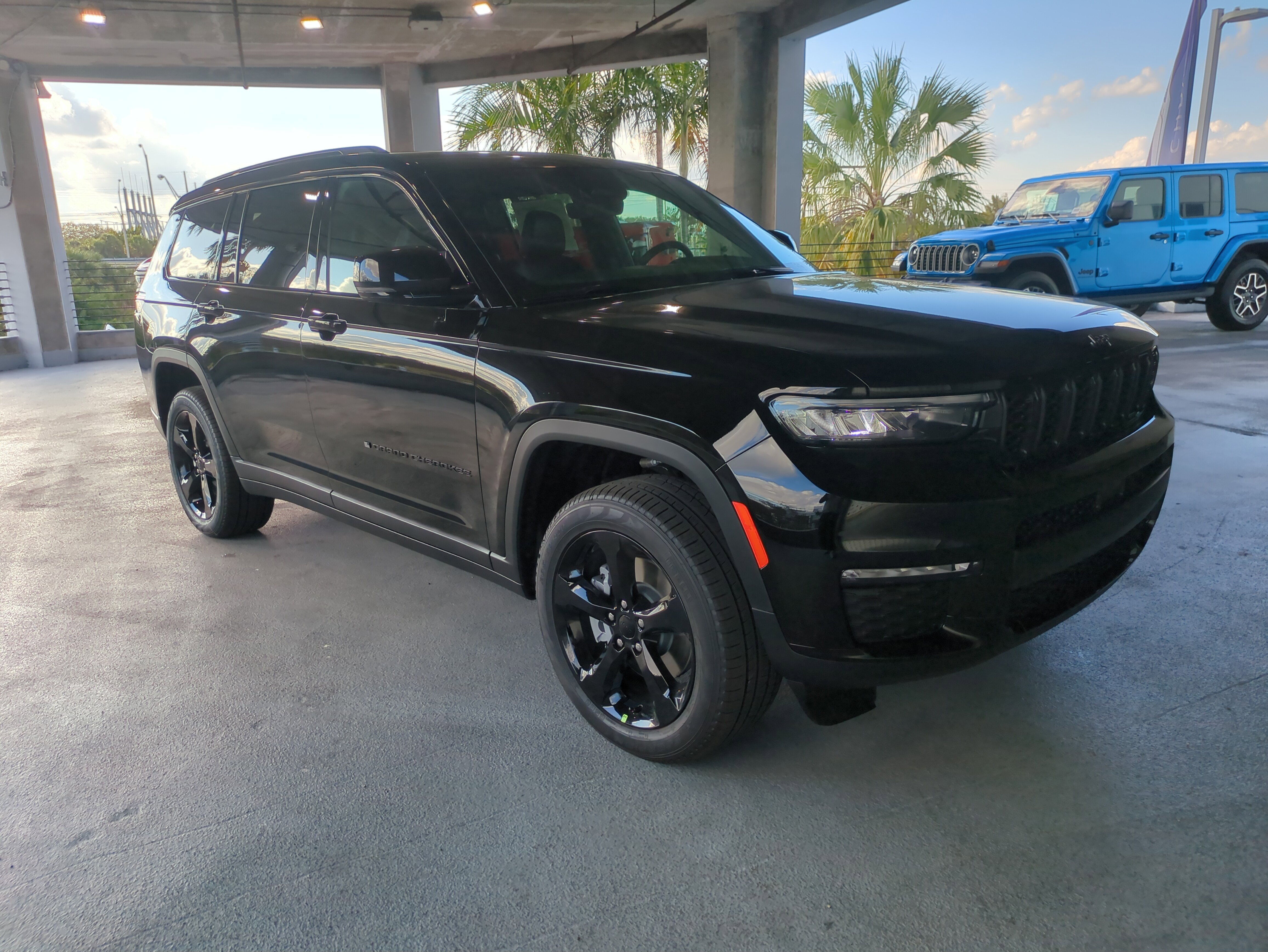 2025 Jeep Grand Cherokee L Limited's photo