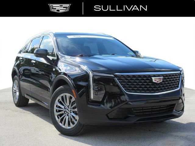 2025 Cadillac XT4 Premium Luxury photo 3