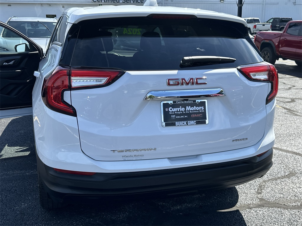 2024 GMC TERRAIN - Image 24