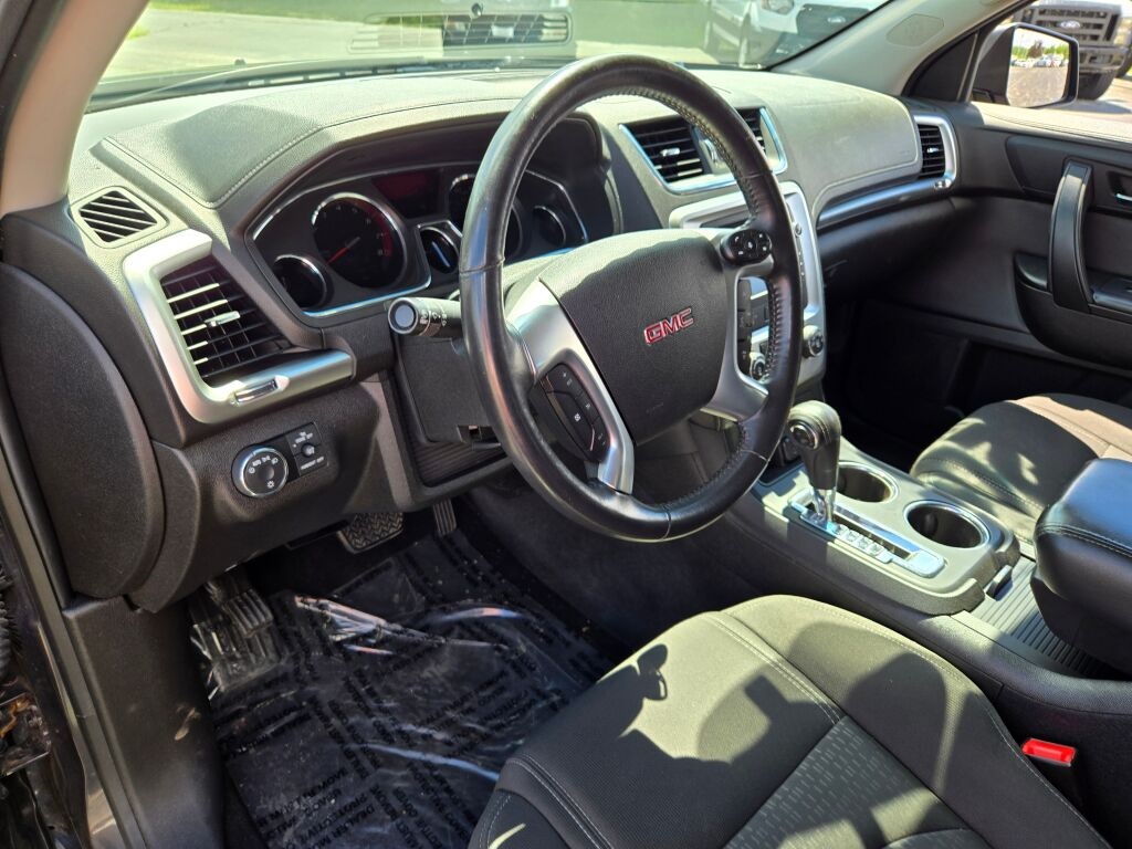 2015 Gmc Acadia SLE photo 16