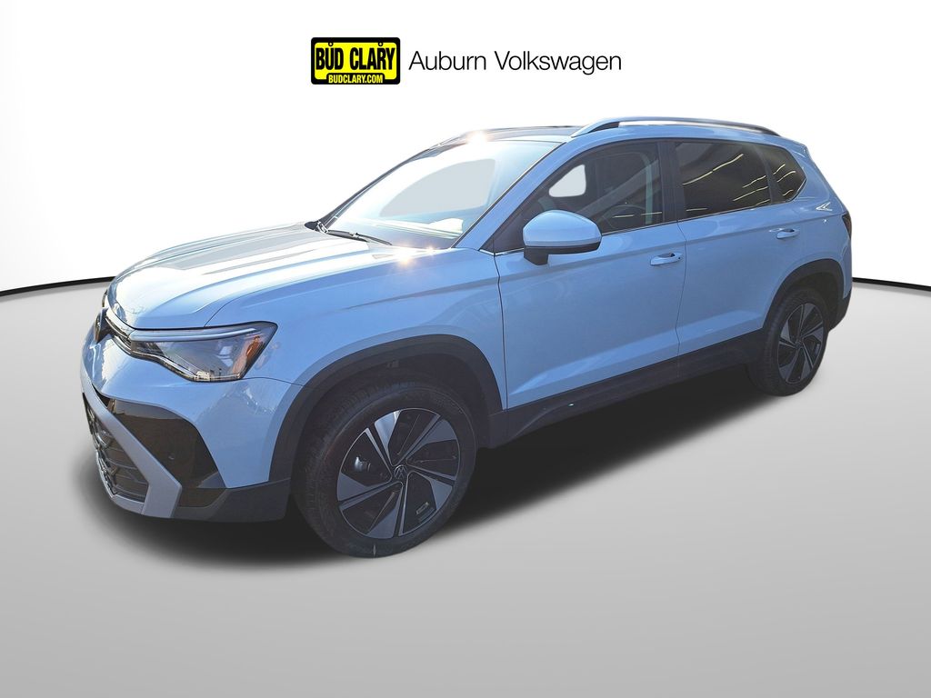 2025 Volkswagen Taos SE's photo