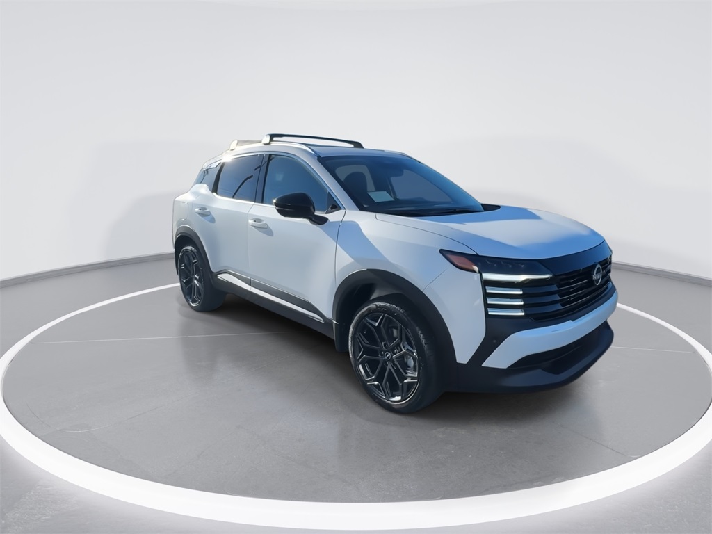 2026 Nissan Kicks SR photo 2