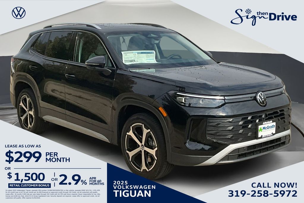 2025 Volkswagen Tiguan SE's photo
