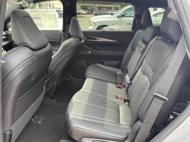 2025 Infiniti QX60 Luxe AWD photo 16